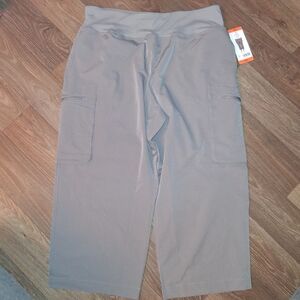 Sage Women's Capris in Gray